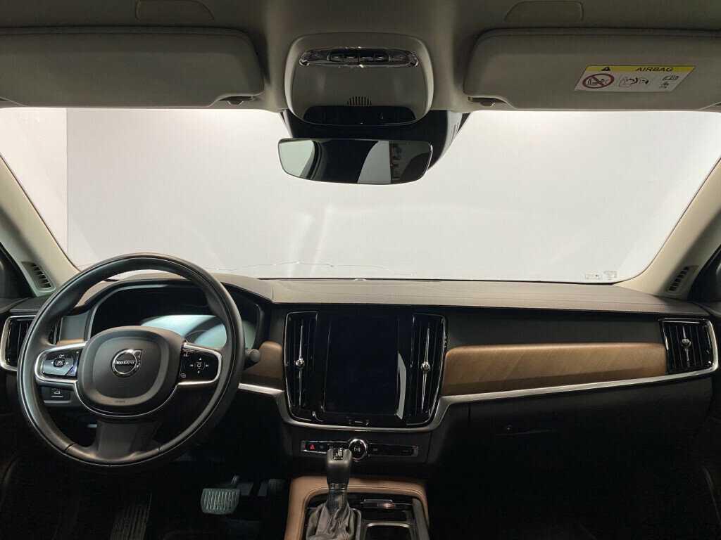 Volvo S90 с пробегом — 2019 год. Фото: #6