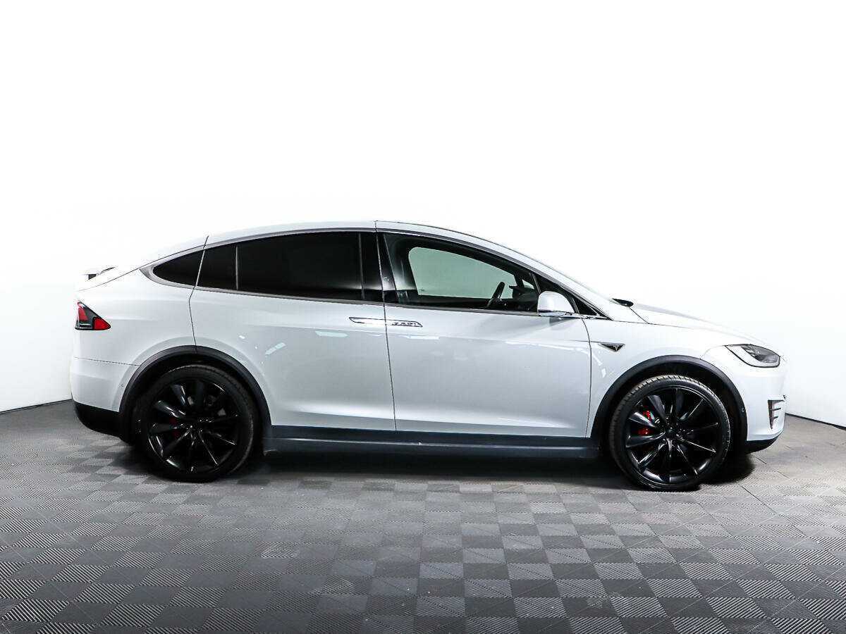 Tesla Model X с пробегом — 2016 год. Фото: #2