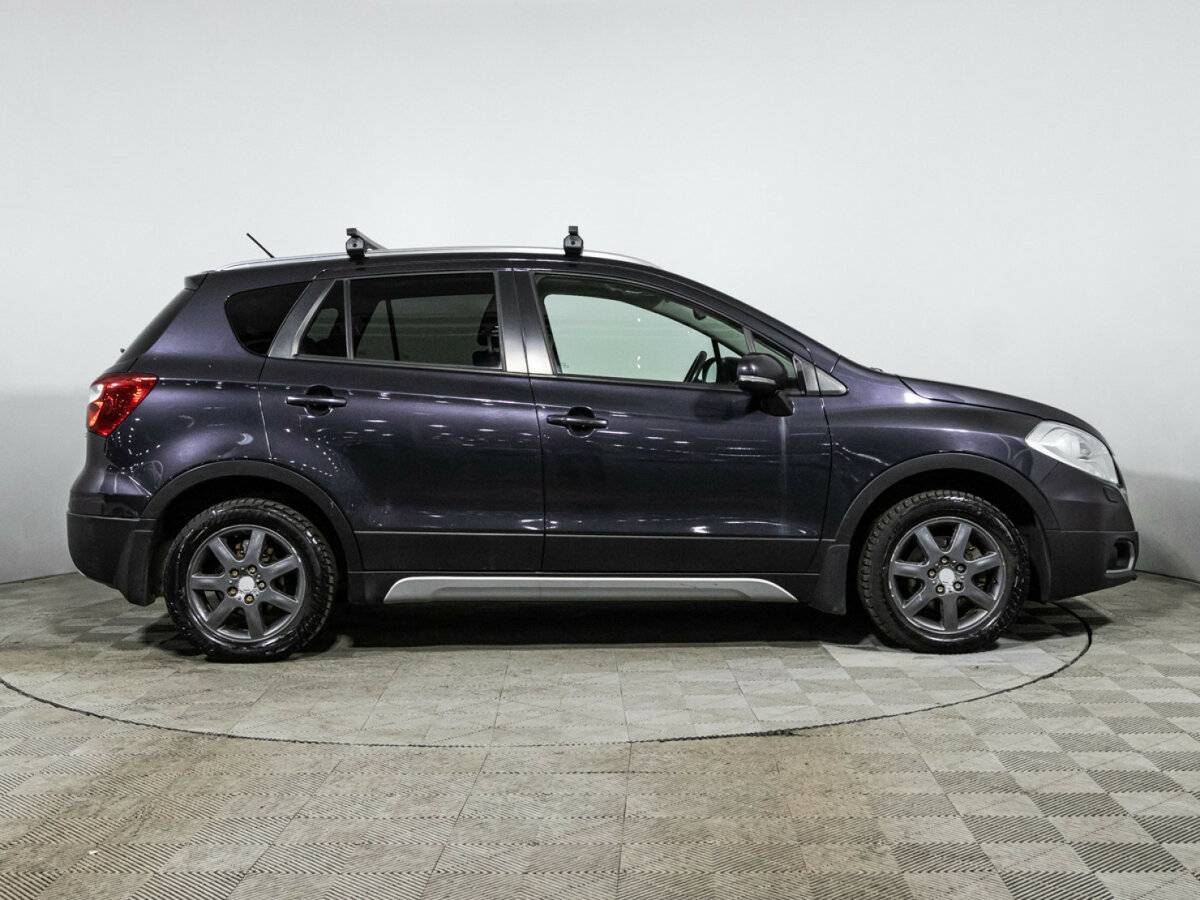 Suzuki SX4 с пробегом — 2014 год. Фото: #3