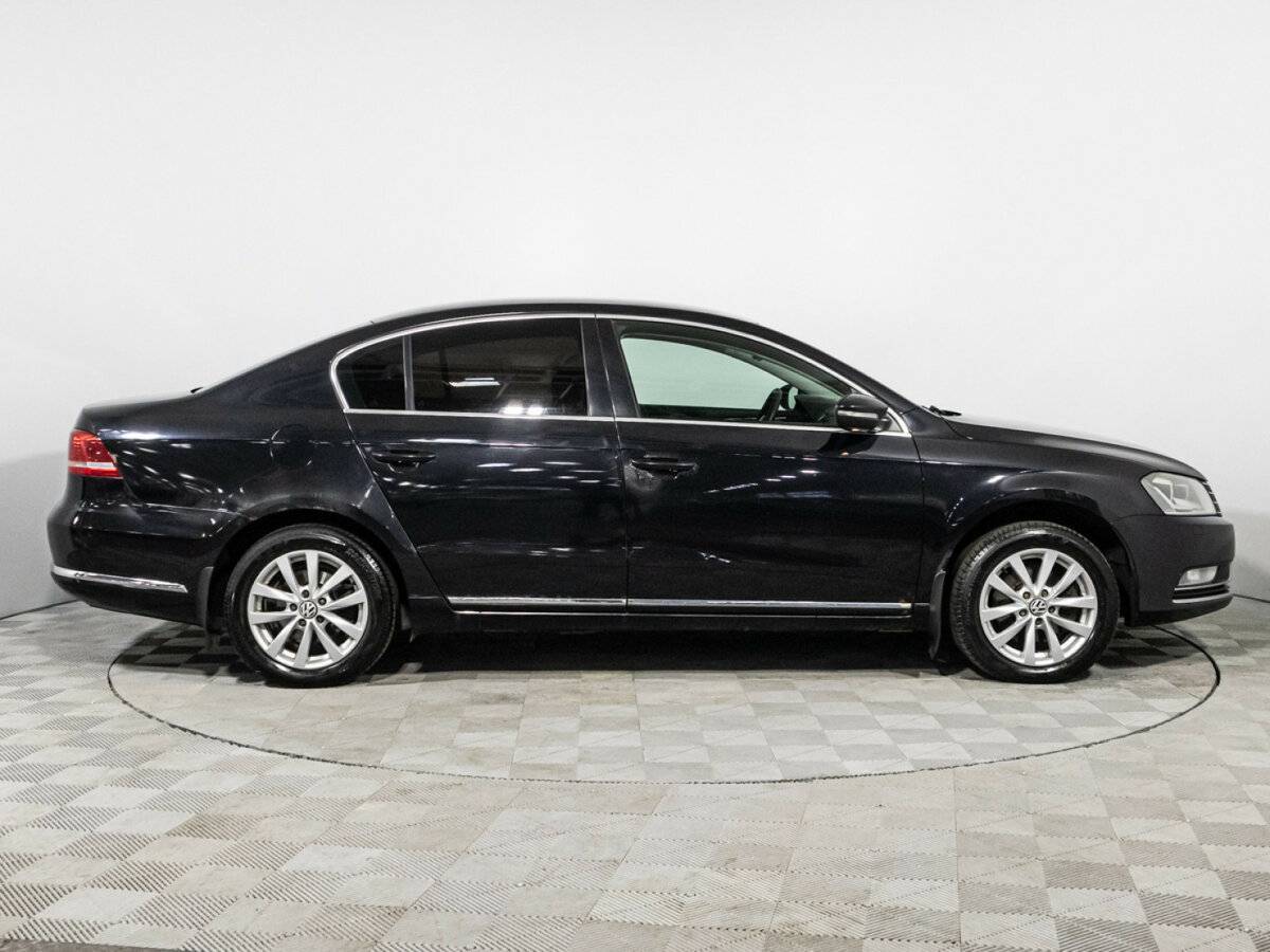 Volkswagen Passat с пробегом — 2011 год. Фото: #4
