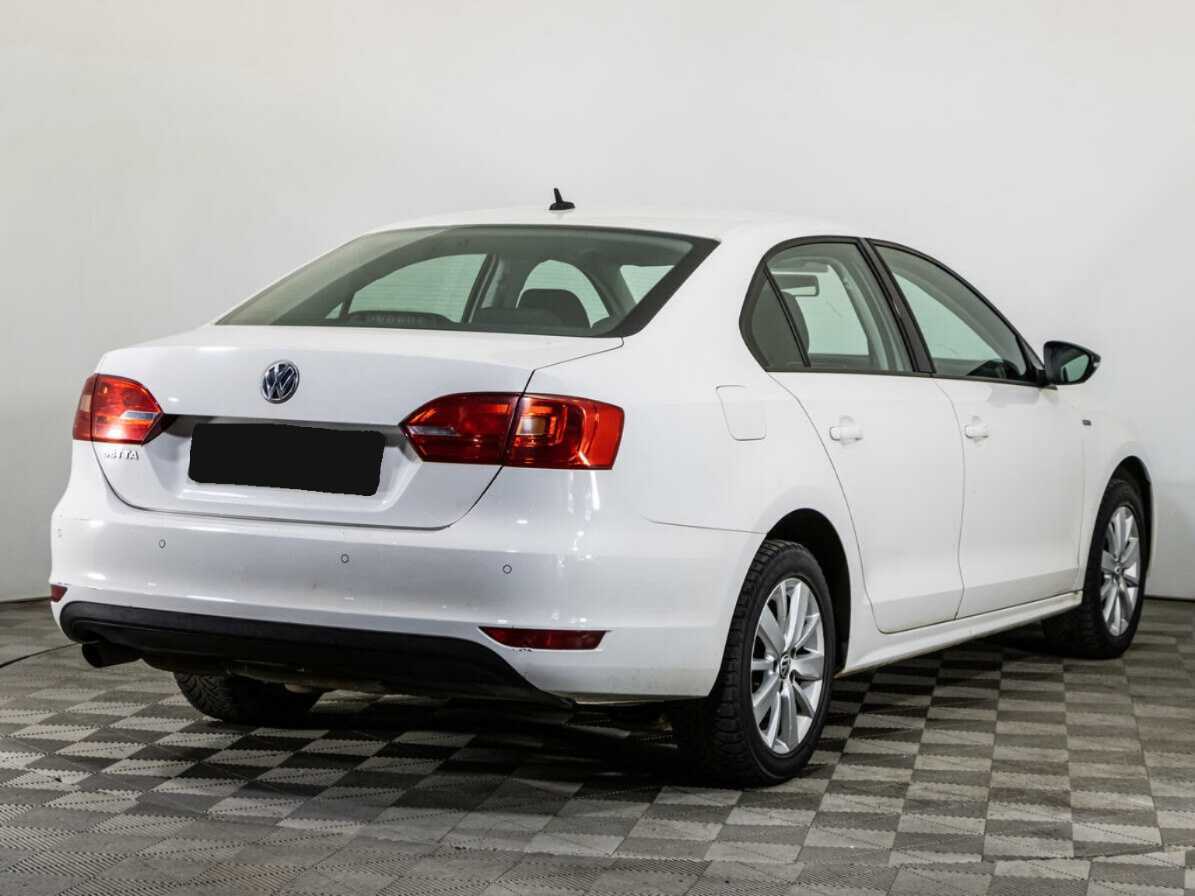 Volkswagen Jetta с пробегом — 2013 год. Фото: #3