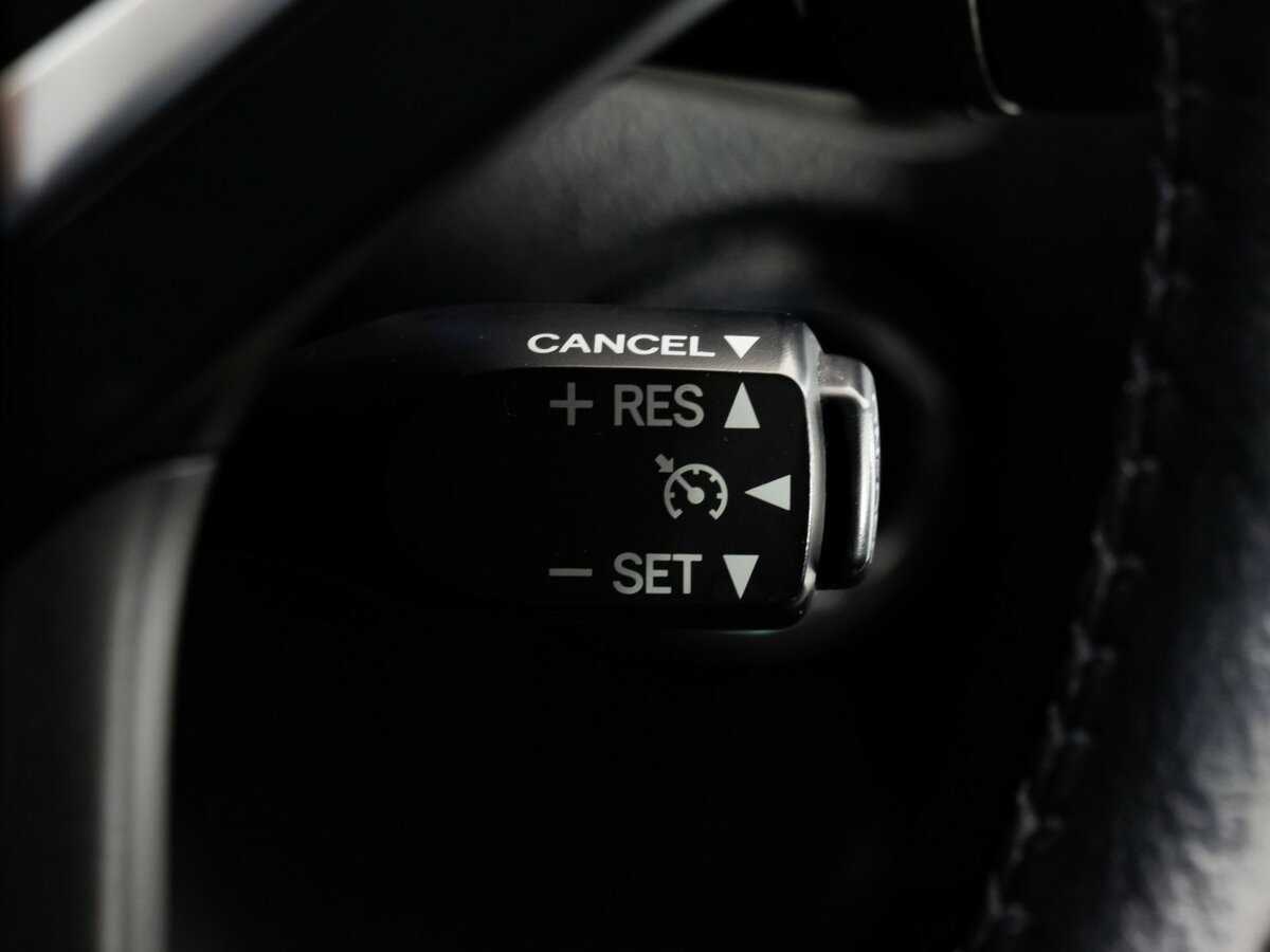 Toyota Camry с пробегом — 2015 год. Фото: #14