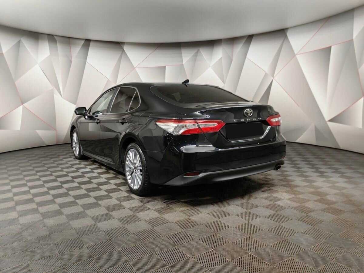 Toyota Camry с пробегом — 2019 год. Фото: #3