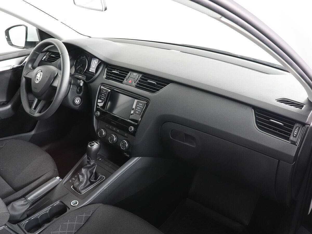 Skoda Octavia с пробегом — 2020 год. Фото: #9