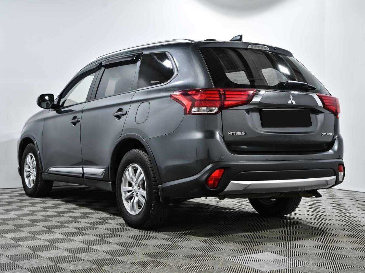 Mitsubishi Outlander с пробегом — 2018 год. Фото: #5
