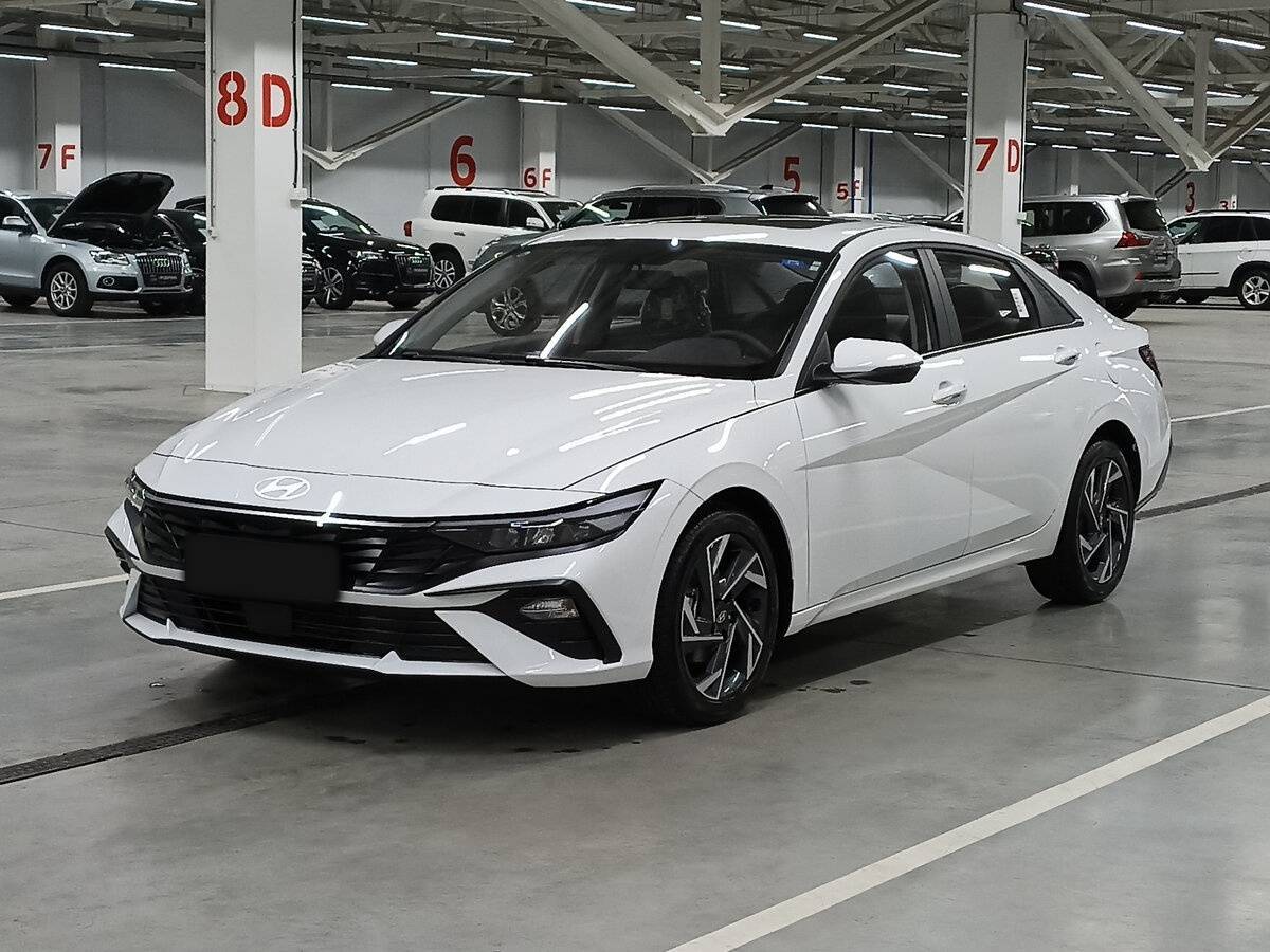 Hyundai Elantra с пробегом — 2023 год. Фото: #0