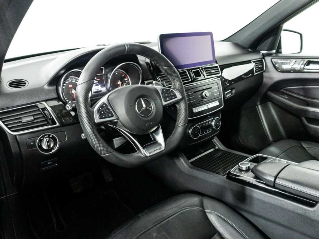 Mercedes-Benz GLE с пробегом — 2017 год. Фото: #10