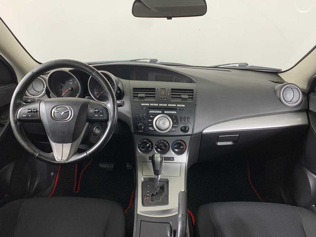 Mazda 3 с пробегом — 2011 год. Фото: #12
