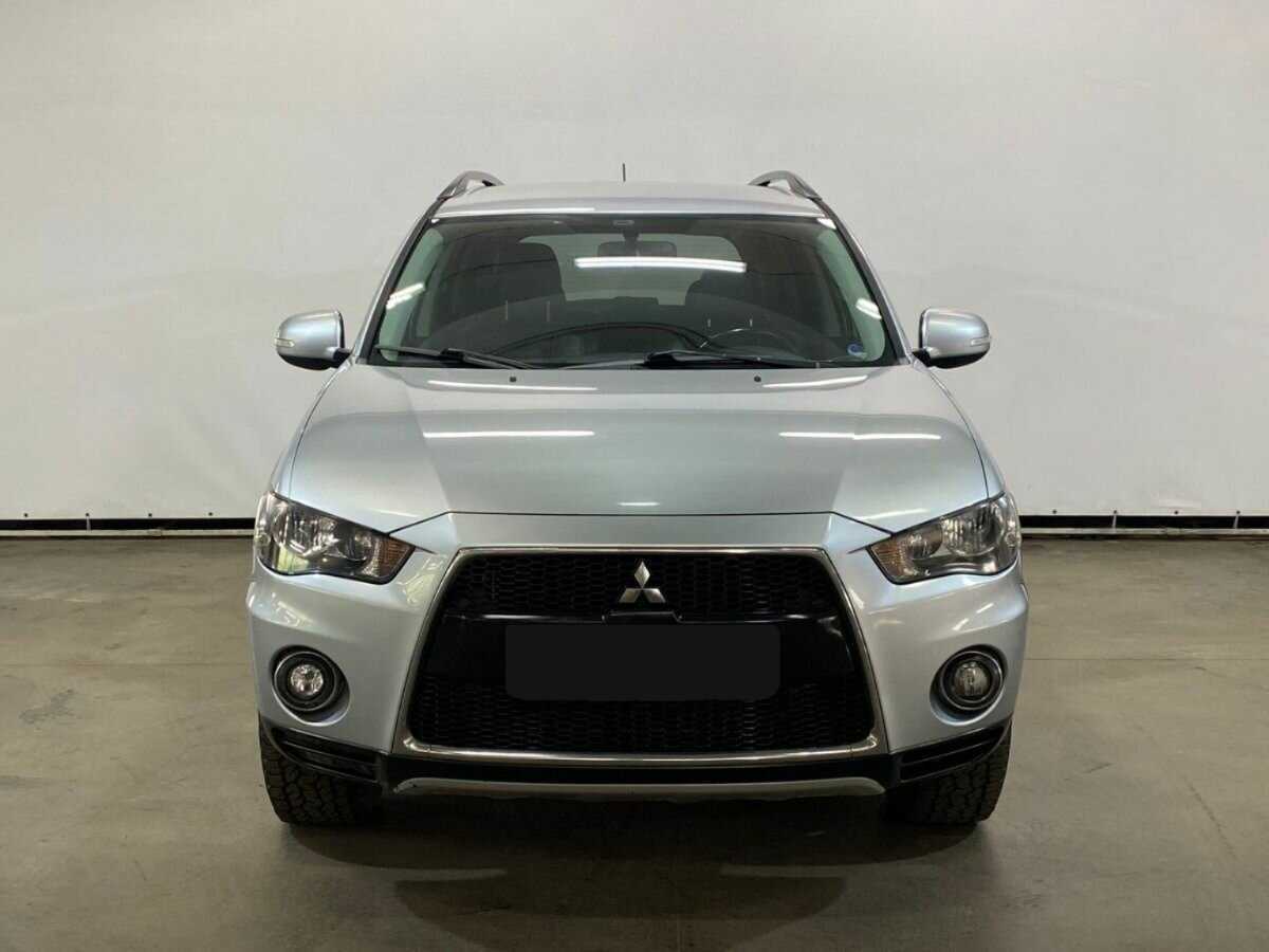Mitsubishi Outlander с пробегом — 2011 год. Фото: #1