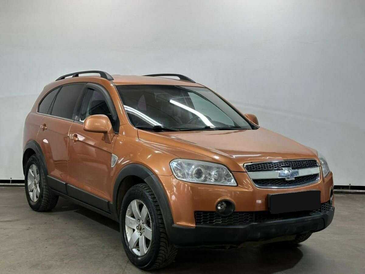 Chevrolet Captiva с пробегом — 2007 год. Фото: #2