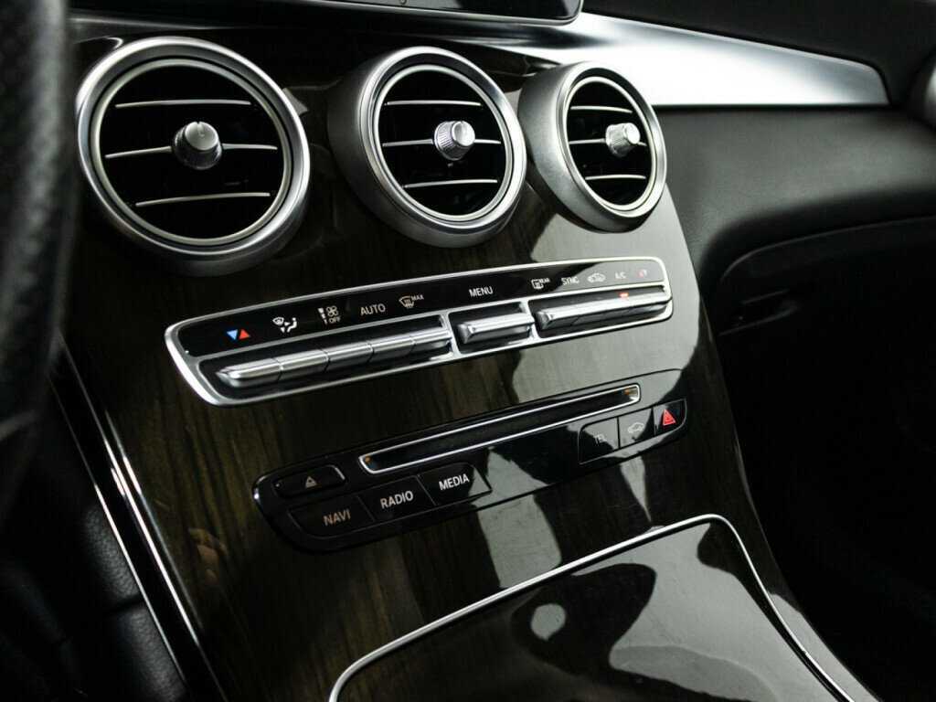 Mercedes-Benz GLC с пробегом — 2015 год. Фото: #18