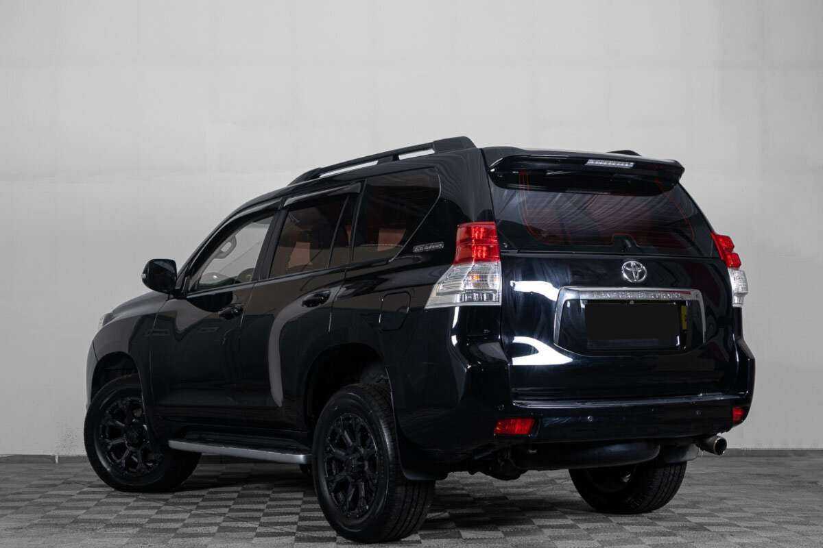 Toyota Land Cruiser Prado с пробегом — 2010 год. Фото: #3