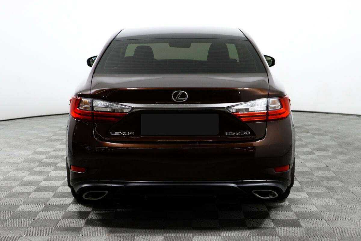 Lexus ES с пробегом — 2016 год. Фото: #5