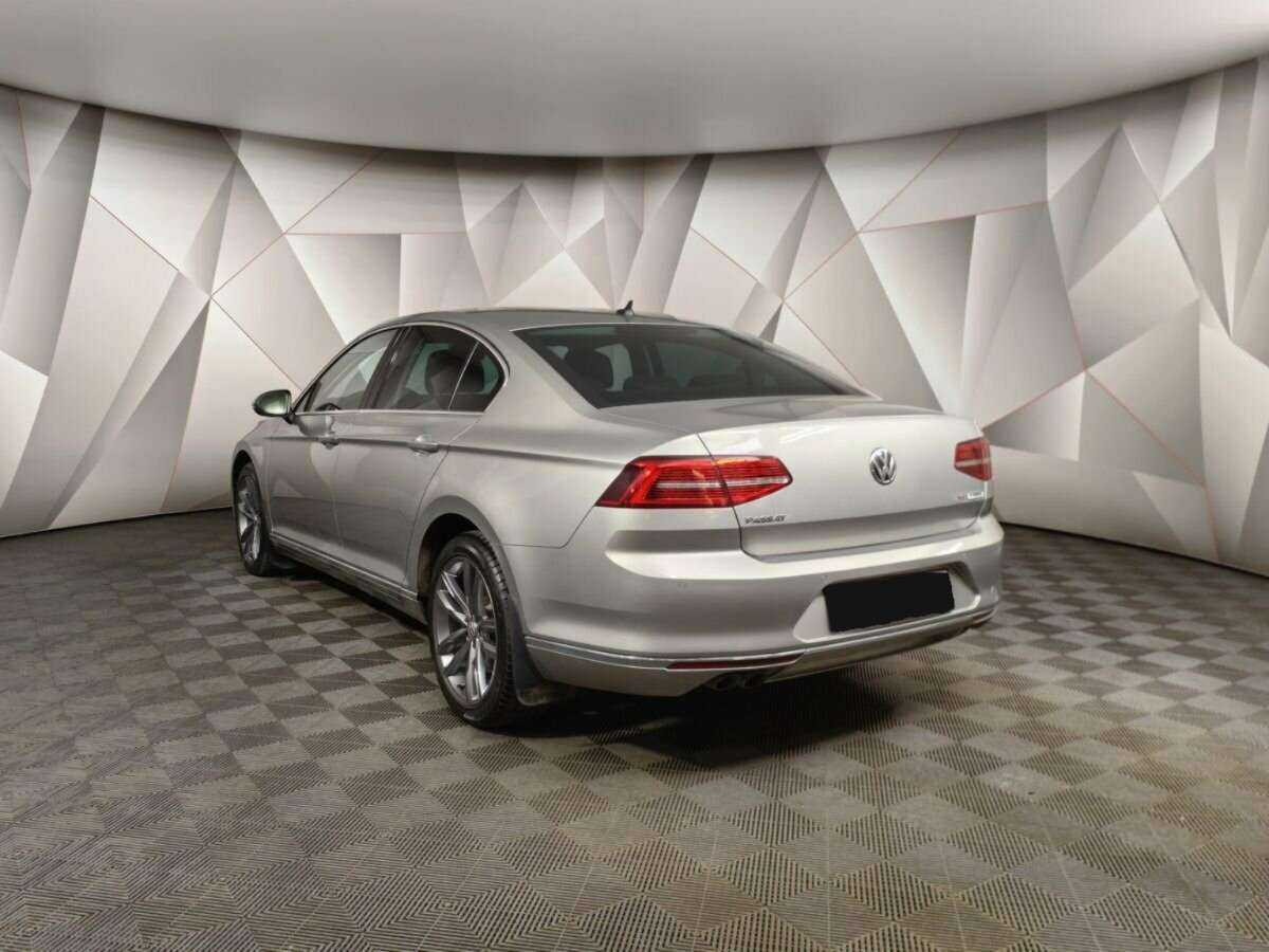 Volkswagen Passat с пробегом — 2017 год. Фото: #3
