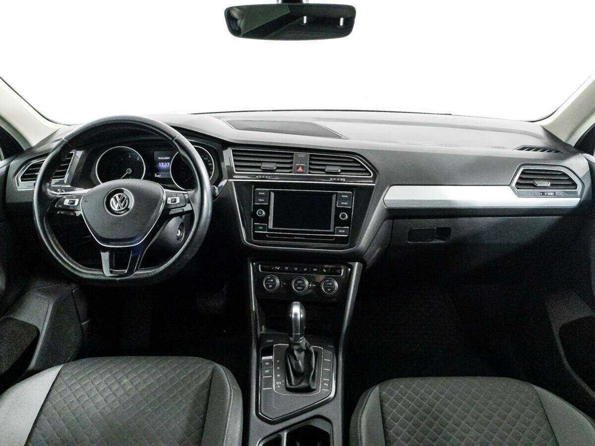 Volkswagen Tiguan с пробегом — 2017 год. Фото: #12