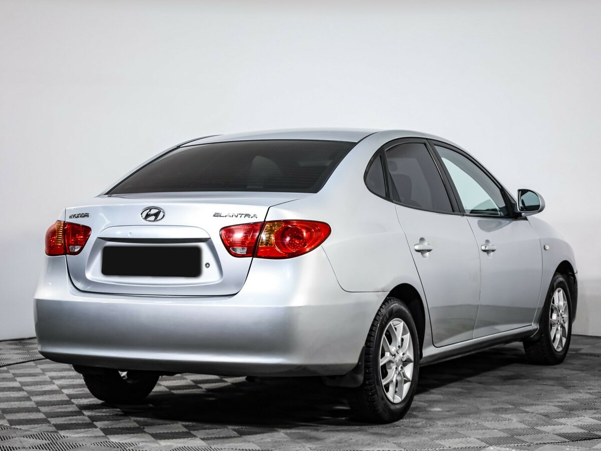 Hyundai Elantra с пробегом — 2008 год. Фото: #3