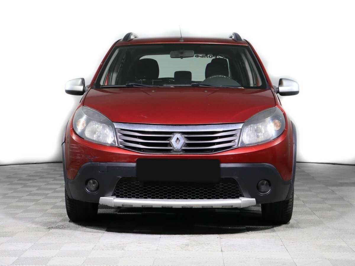 Renault Sandero с пробегом — 2011 год. Фото: #1