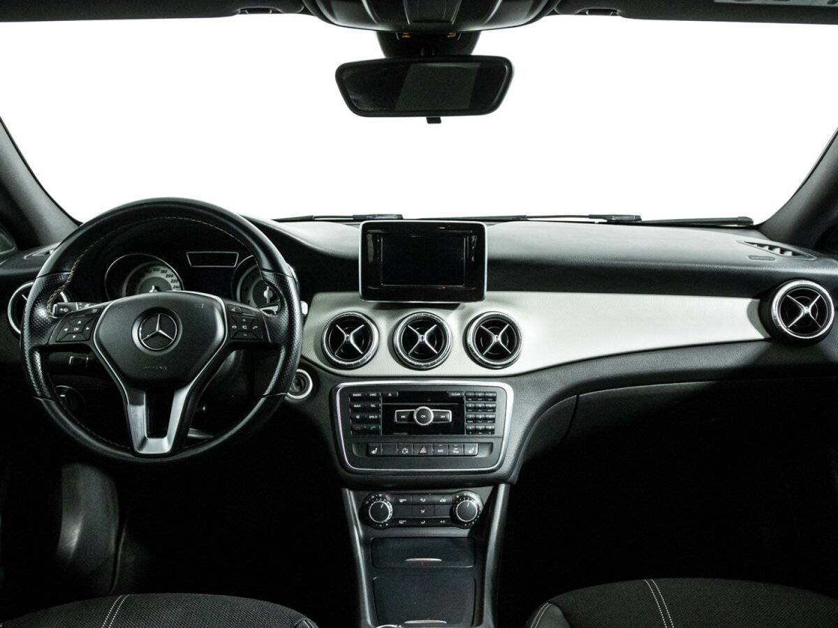 Mercedes-Benz CLA с пробегом — 2014 год. Фото: #12