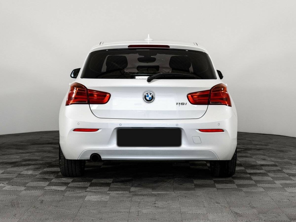 BMW 1 серии с пробегом — 2017 год. Фото: #6