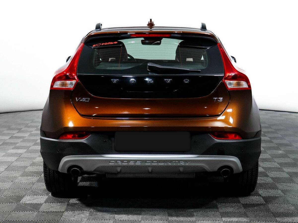 Volvo V40 Cross Country с пробегом — 2018 год. Фото: #5