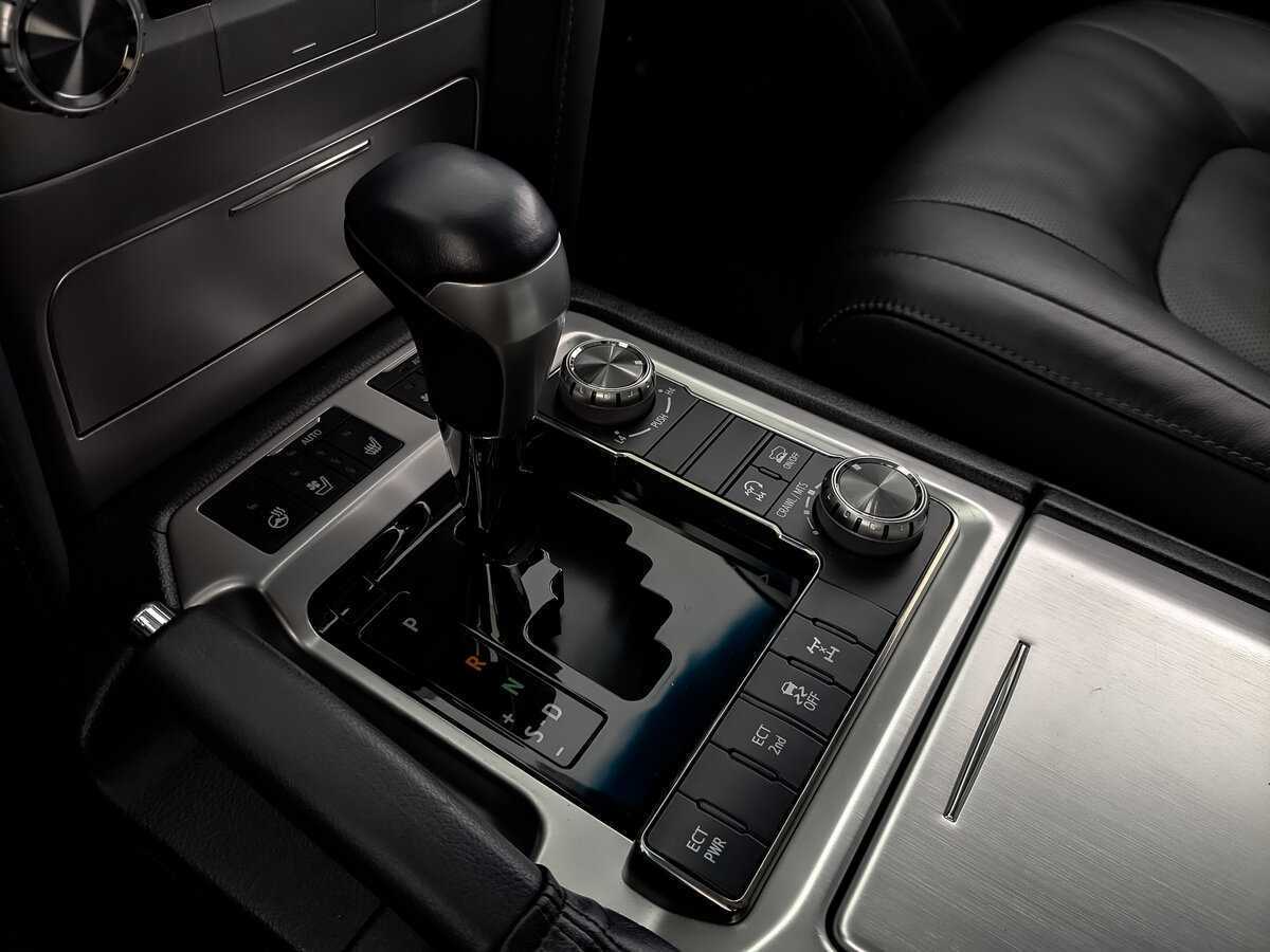 Toyota Land Cruiser с пробегом — 2020 год. Фото: #23