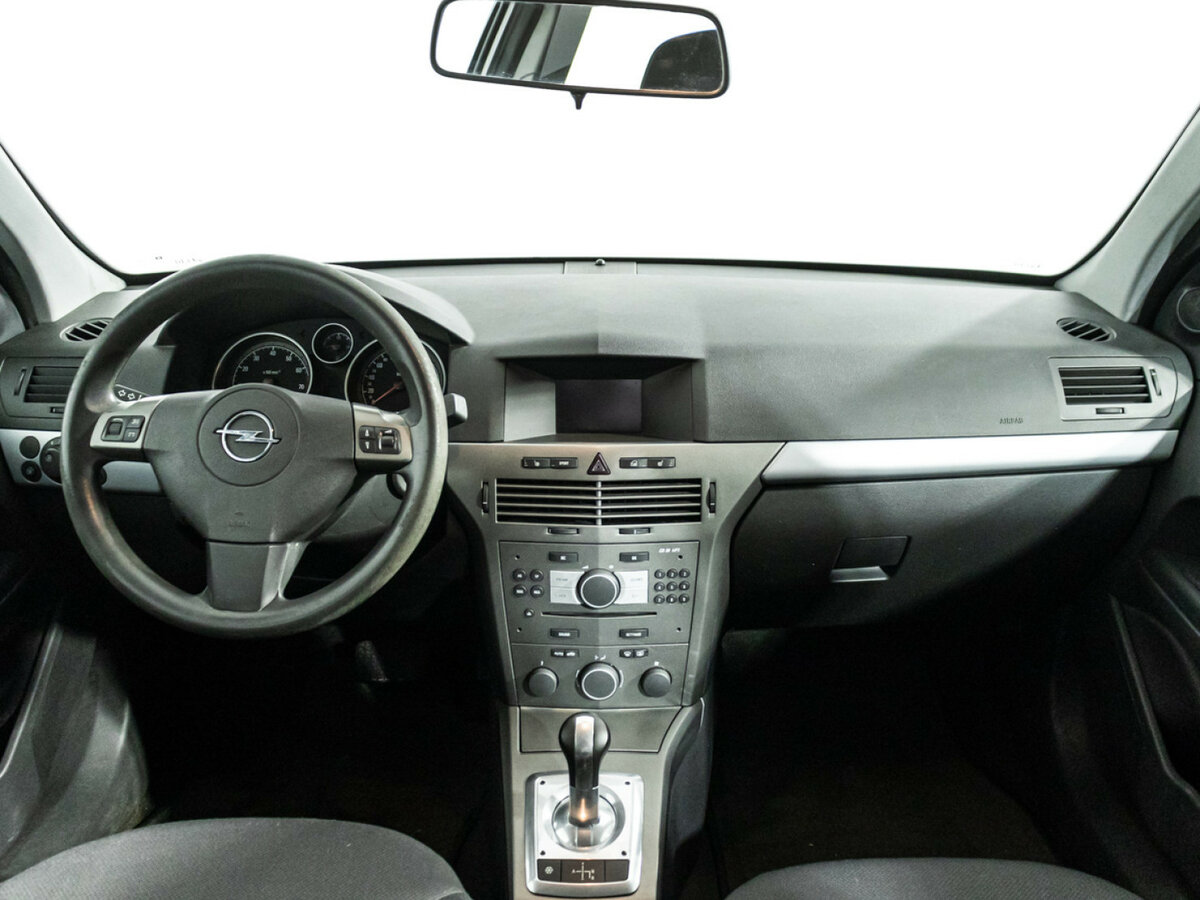 Opel Astra с пробегом — 2006 год. Фото: #12