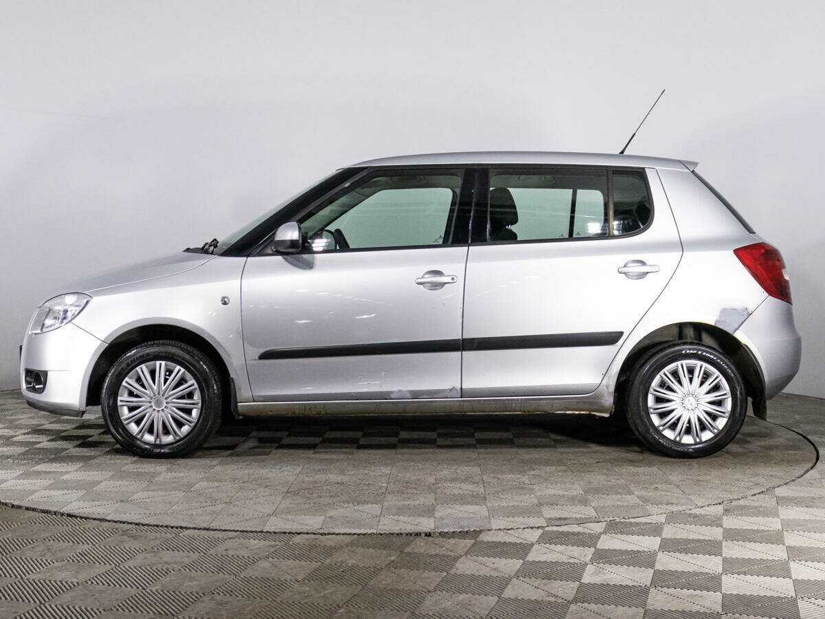 Skoda Fabia с пробегом — 2008 год. Фото: #7