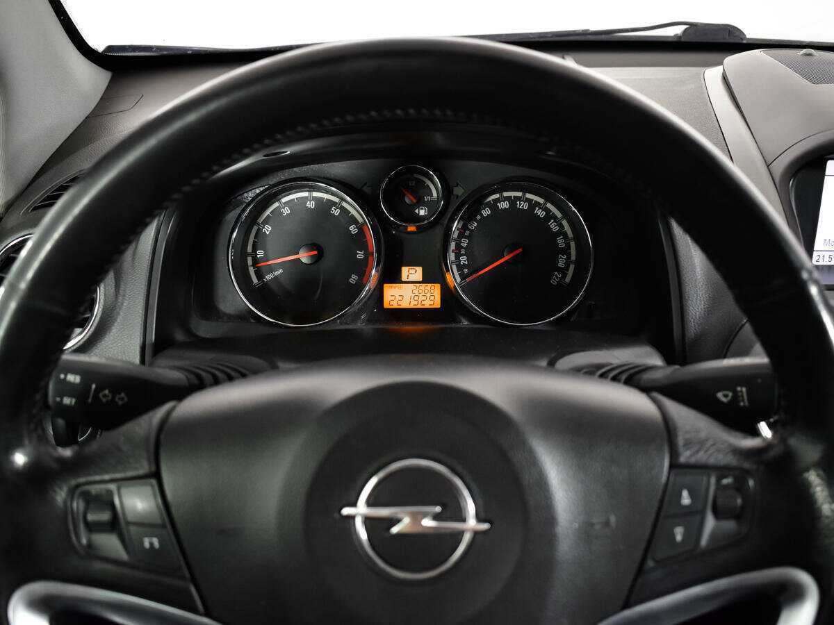 Opel Antara с пробегом — 2010 год. Фото: #7