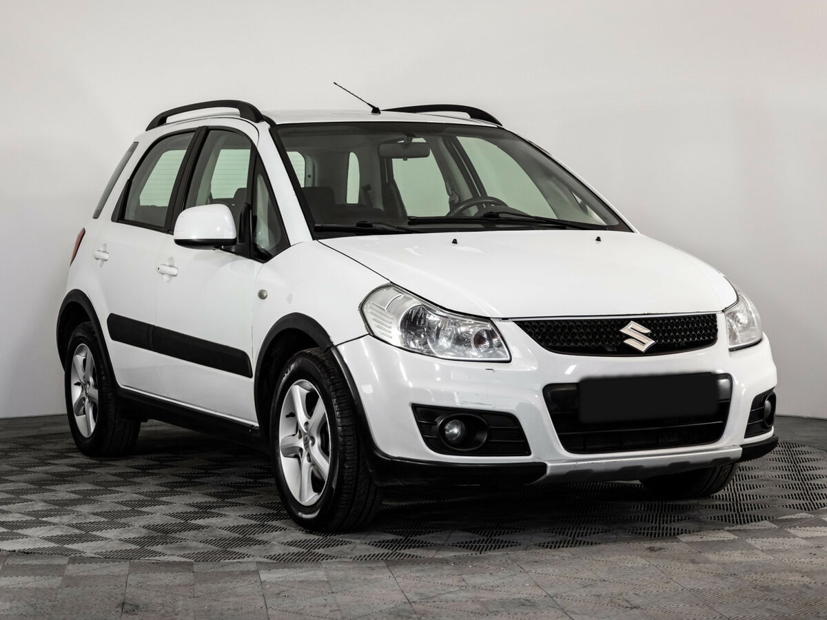 Suzuki SX4 с пробегом — 2011 год. Фото: #2
