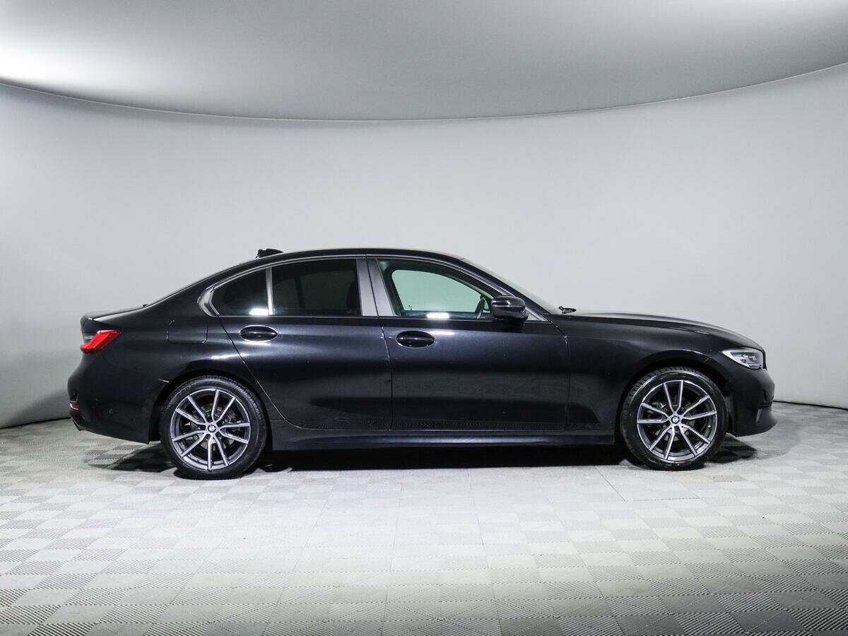 BMW 3 серии с пробегом — 2020 год. Фото: #3