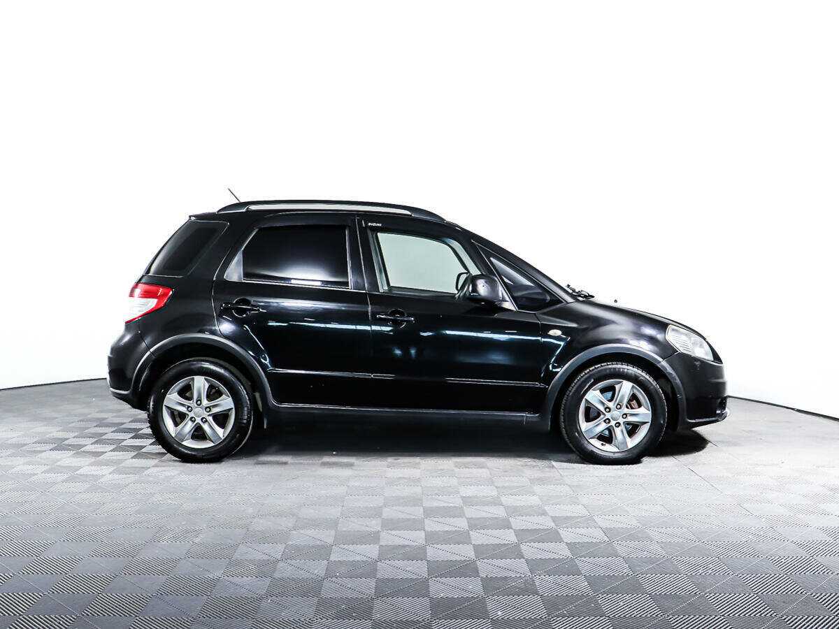 Suzuki SX4 с пробегом — 2010 год. Фото: #3
