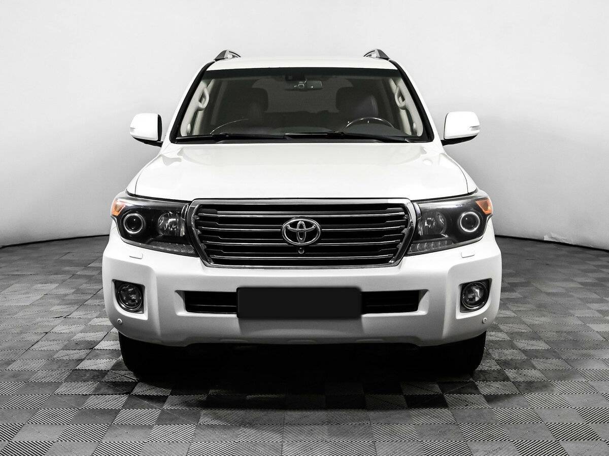 Toyota Land Cruiser с пробегом — 2014 год. Фото: #1