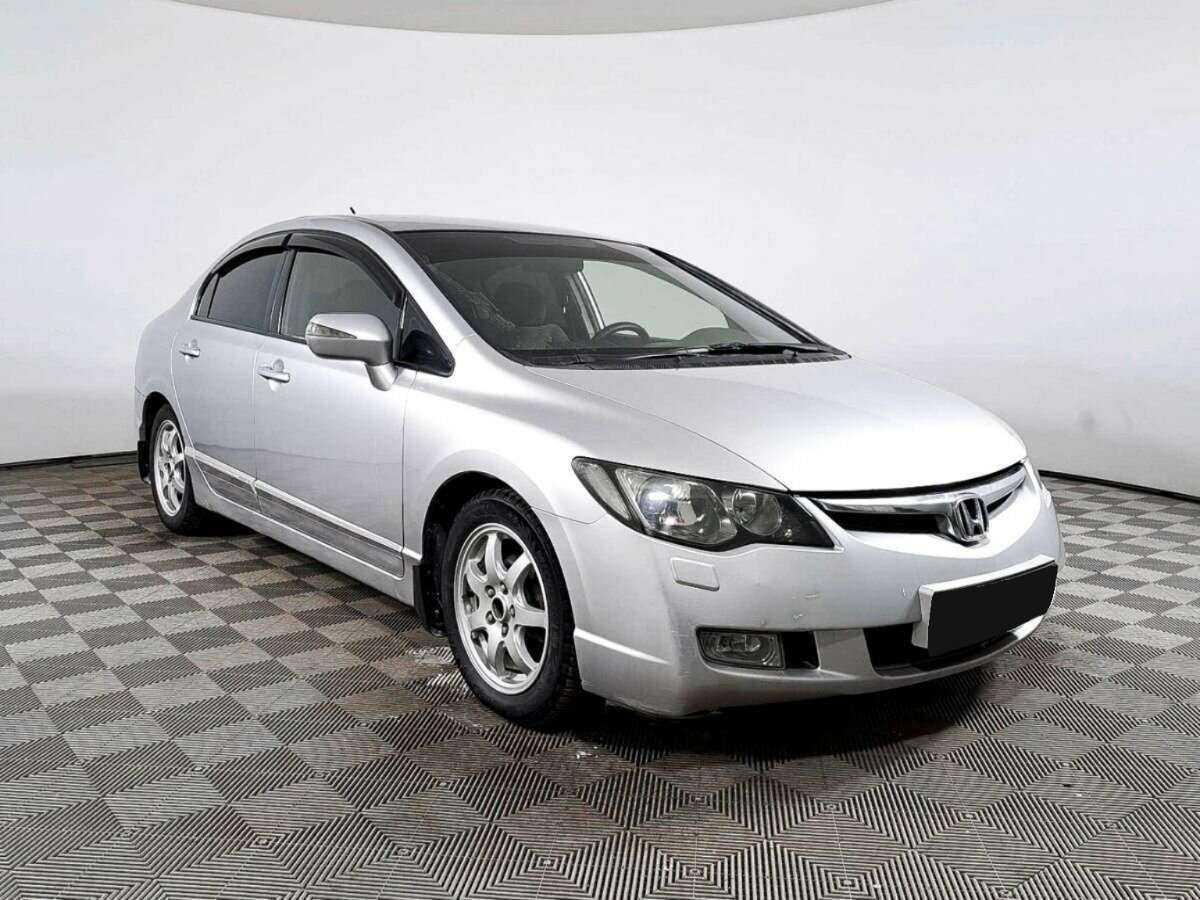 Honda Civic с пробегом — 2008 год. Фото: #2