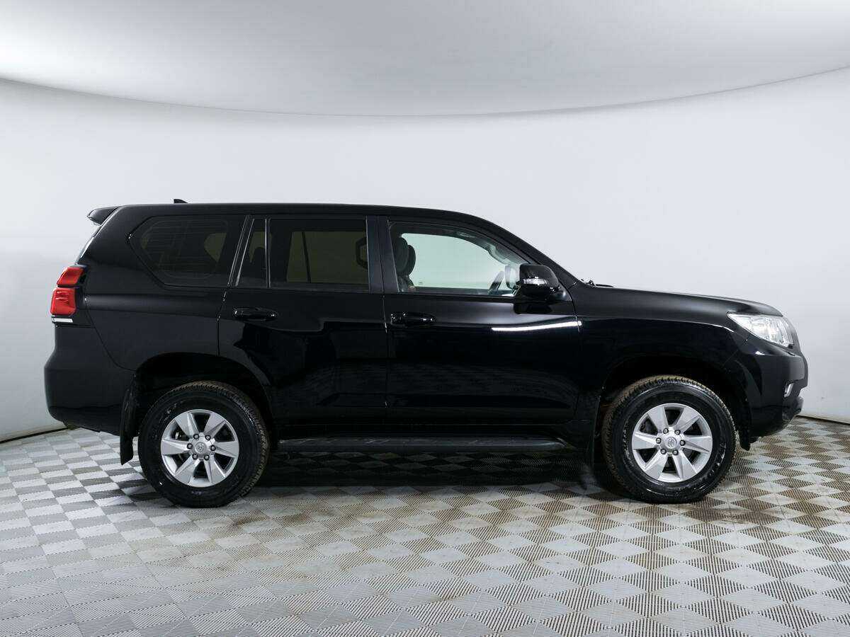 Toyota Land Cruiser Prado с пробегом — 2018 год. Фото: #3
