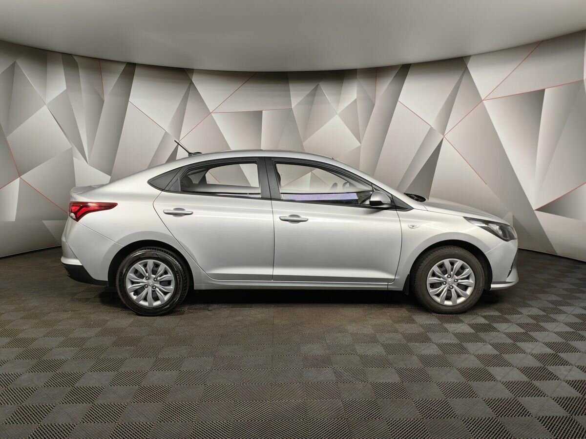 Hyundai Solaris с пробегом — 2021 год. Фото: #5