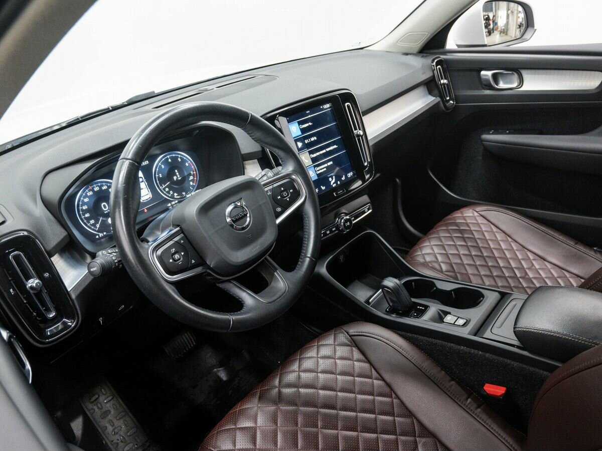 Volvo XC40 с пробегом — 2020 год. Фото: #13