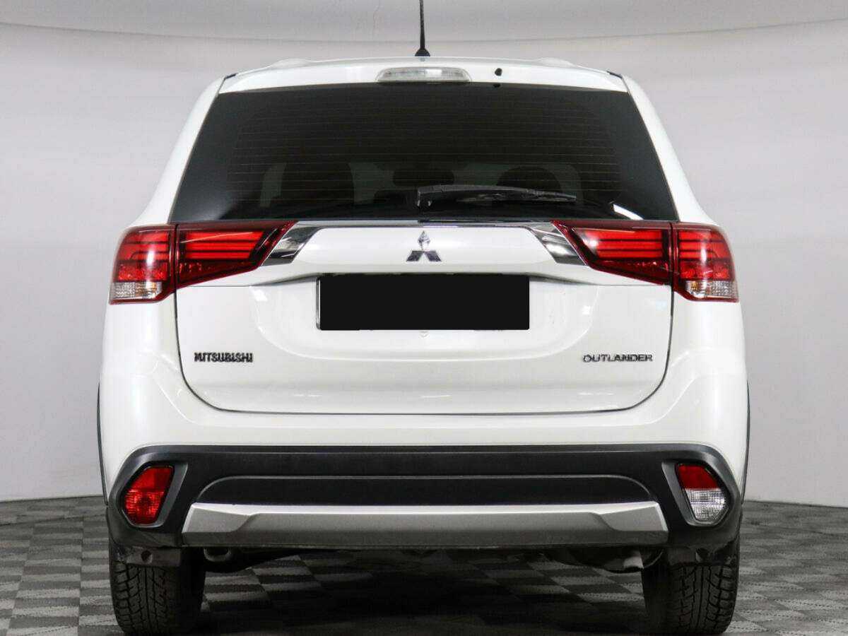 Mitsubishi Outlander с пробегом — 2015 год. Фото: #5