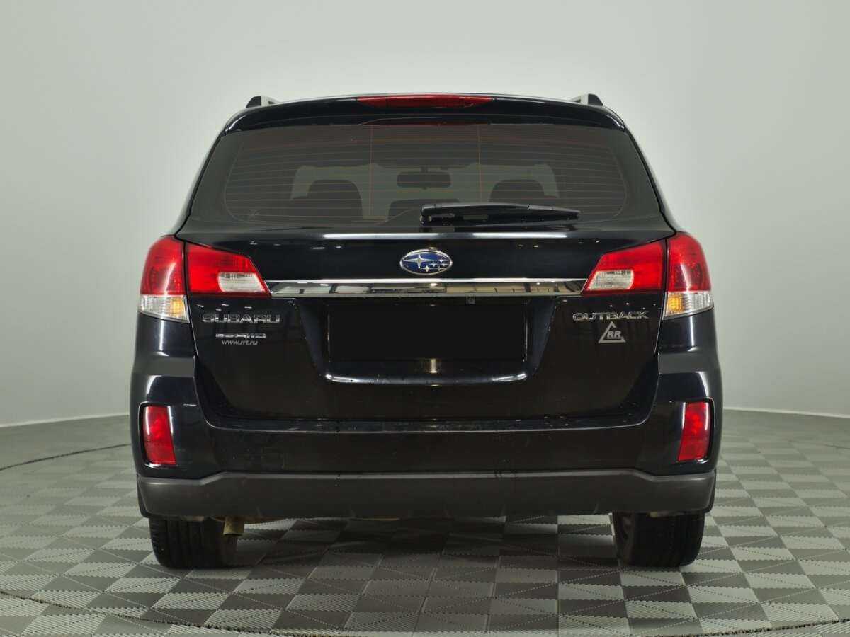 Subaru Outback с пробегом — 2011 год. Фото: #4