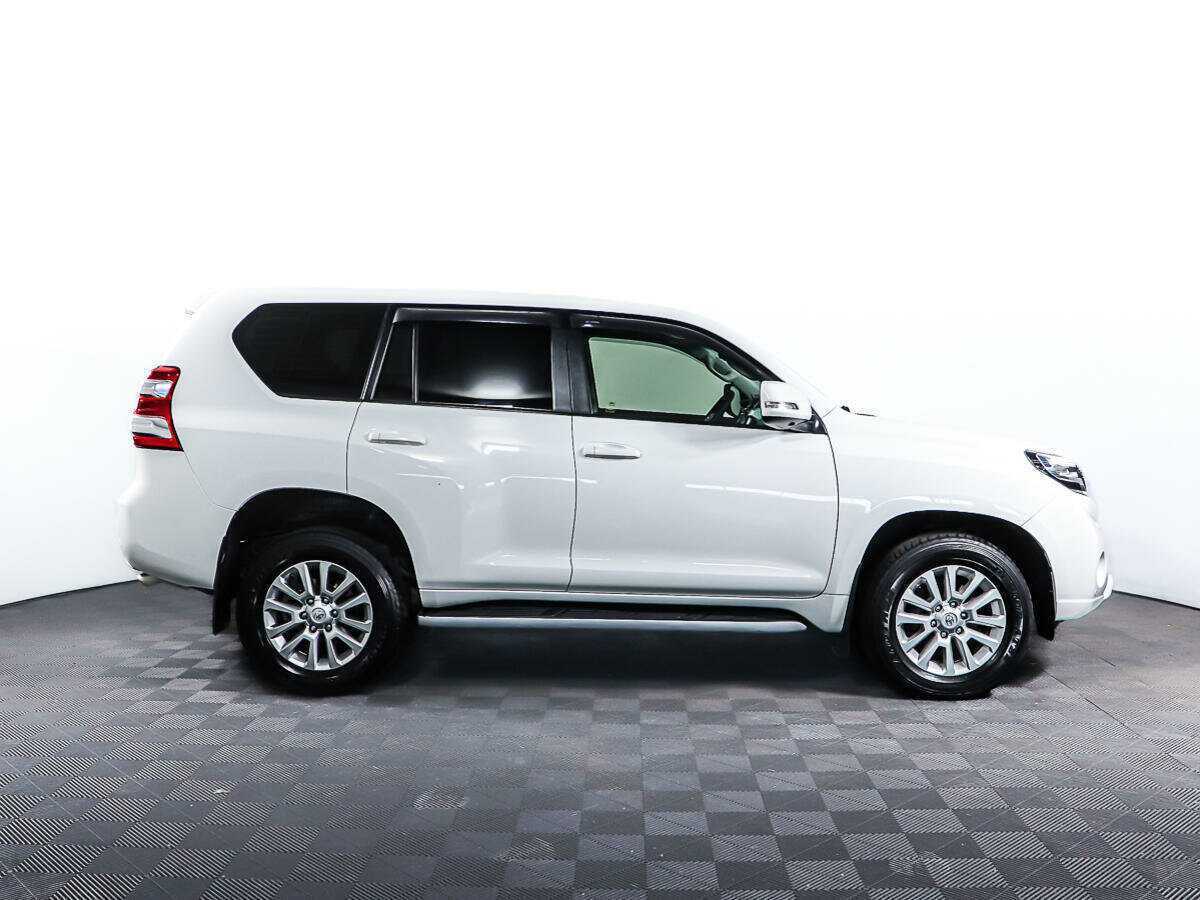 Toyota Land Cruiser Prado с пробегом — 2013 год. Фото: #3