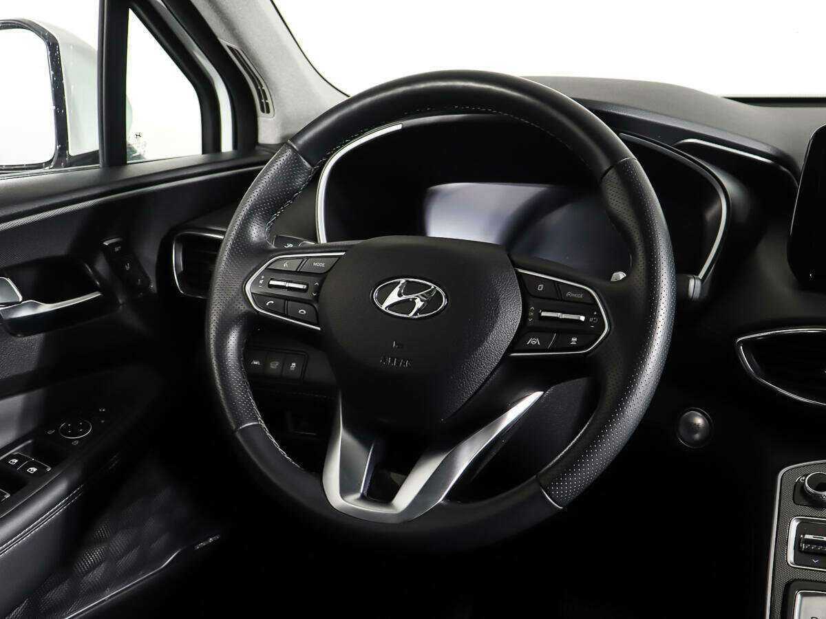 Hyundai Santa Fe с пробегом — 2022 год. Фото: #16