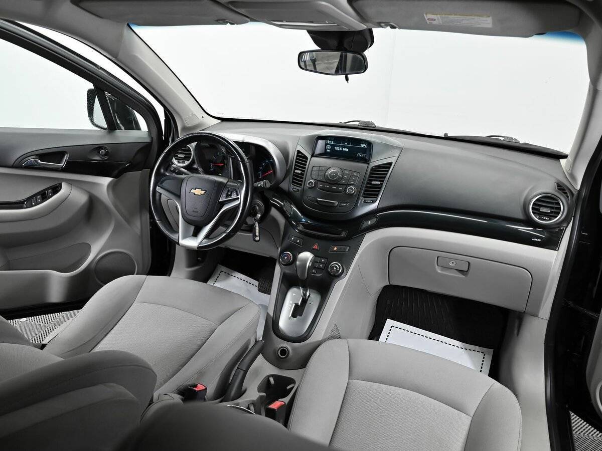 Chevrolet Orlando с пробегом — 2013 год. Фото: #9