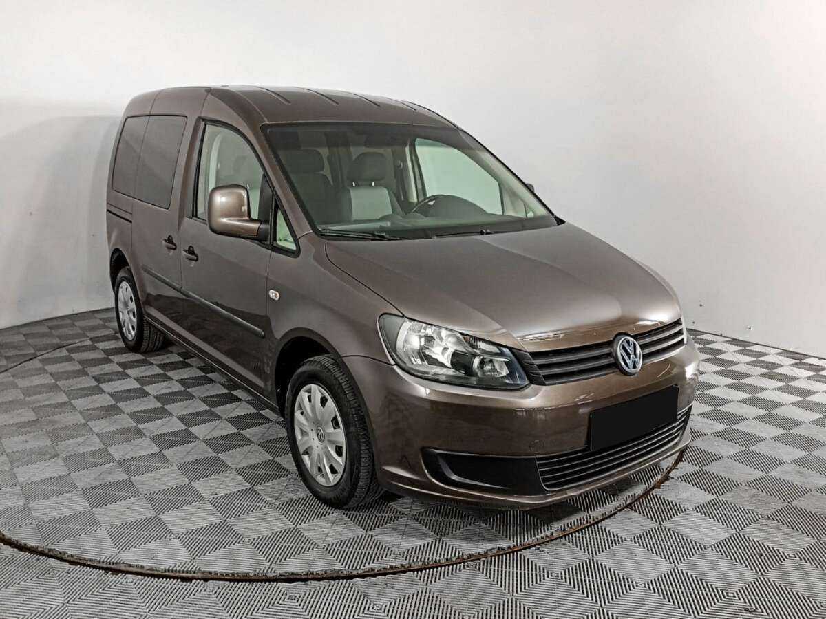 Volkswagen Caddy с пробегом — 2013 год. Фото: #2