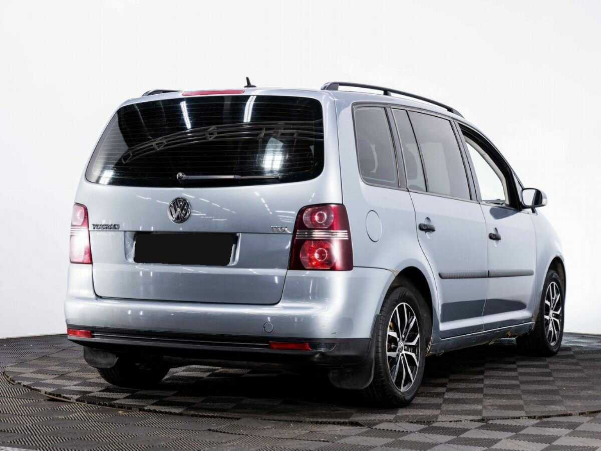 Volkswagen Touran с пробегом — 2008 год. Фото: #5