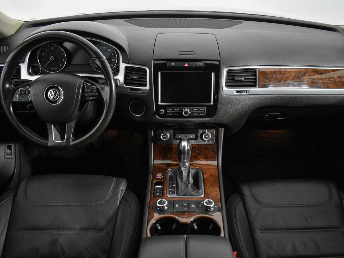Volkswagen Touareg с пробегом — 2013 год. Фото: #15