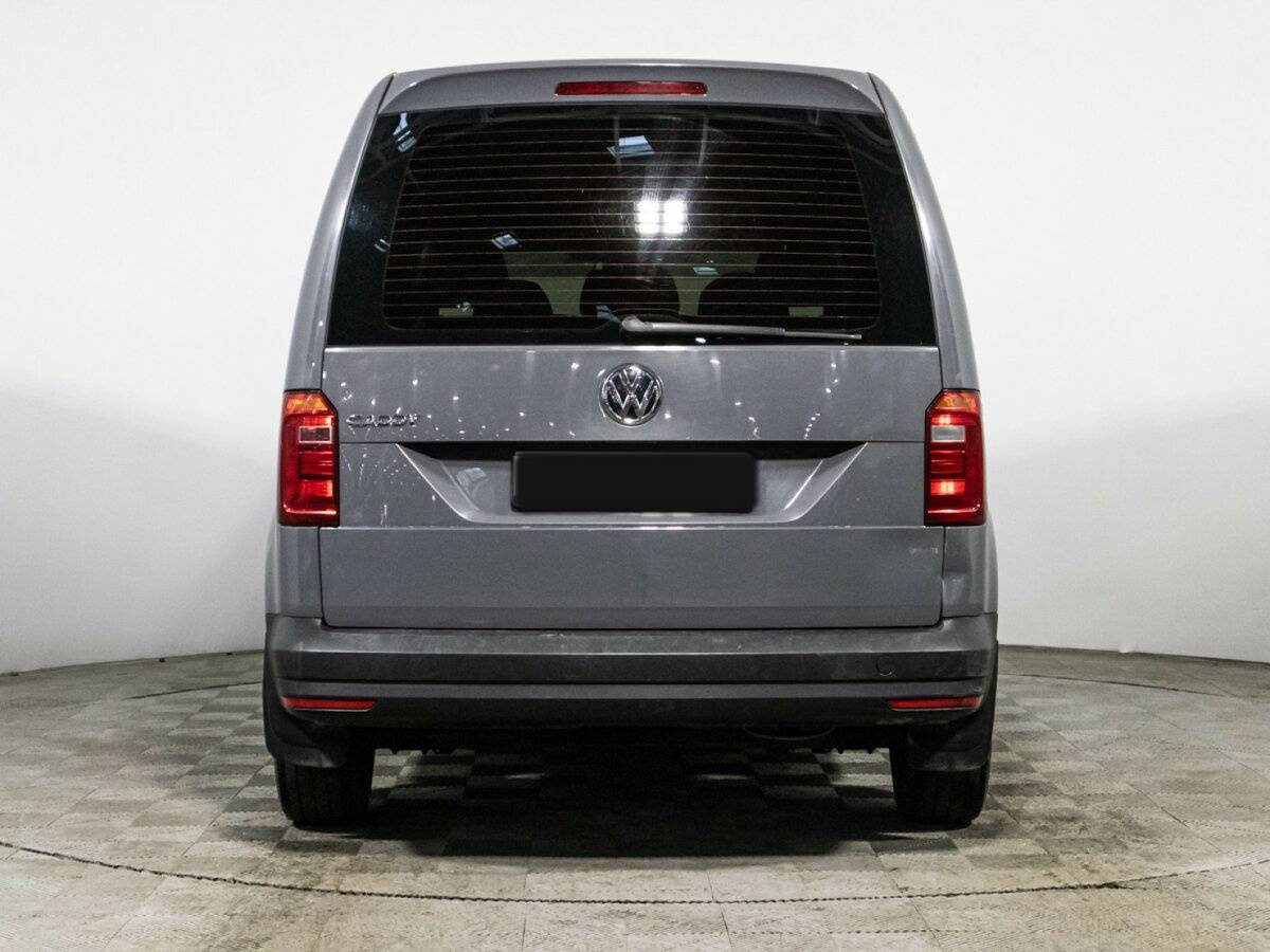 Volkswagen Caddy с пробегом — 2017 год. Фото: #5