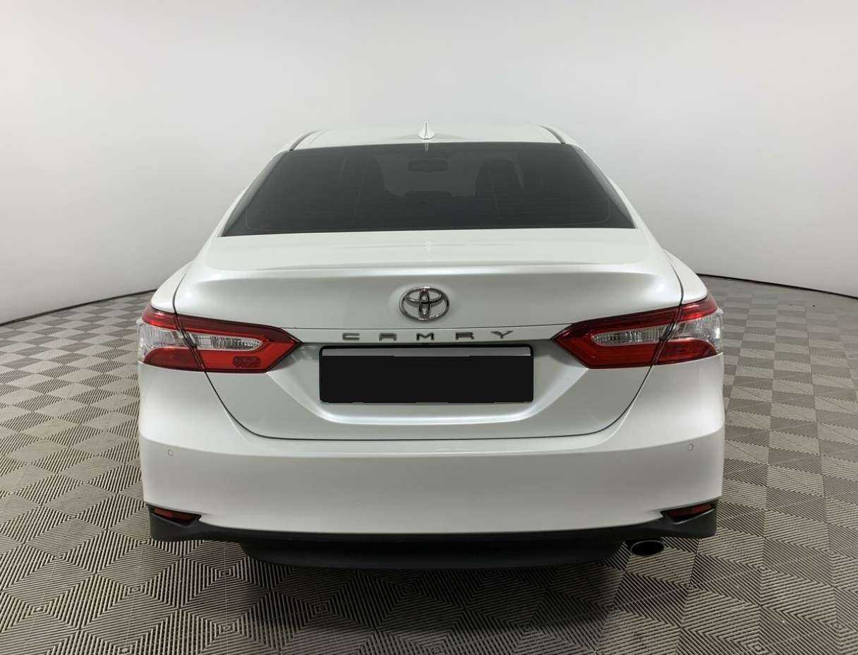Toyota Camry с пробегом — 2020 год. Фото: #5