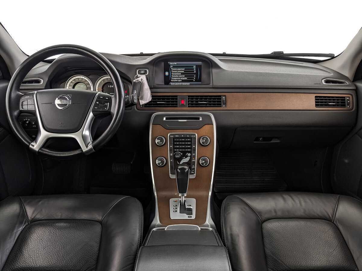 Volvo XC70 с пробегом — 2011 год. Фото: #9