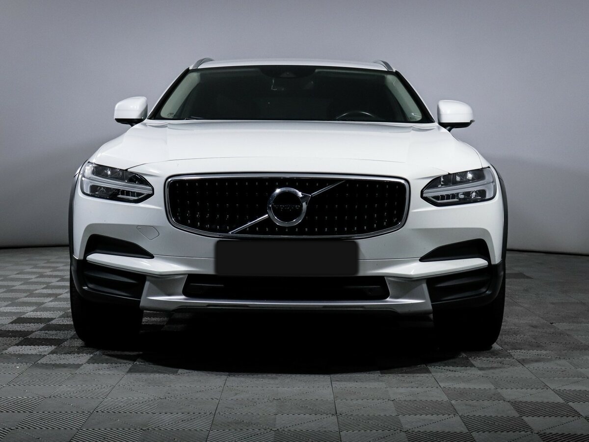 Volvo V90 Cross Country с пробегом — 2019 год. Фото: #1