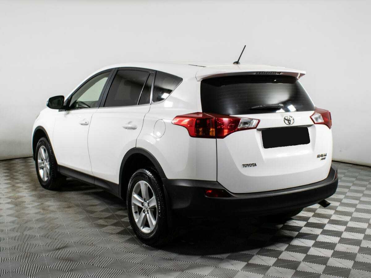 Toyota RAV4 с пробегом — 2013 год. Фото: #5