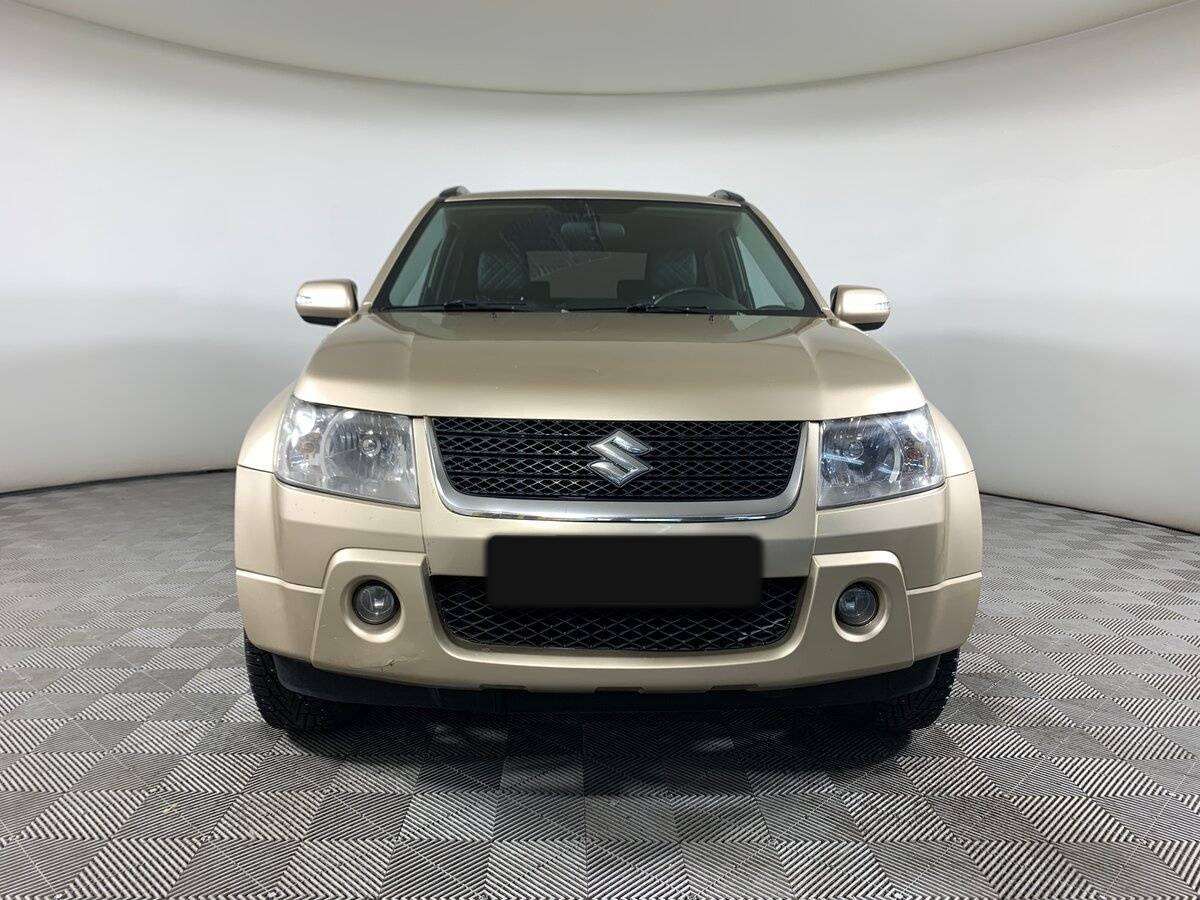 Suzuki Grand Vitara с пробегом — 2010 год. Фото: #1